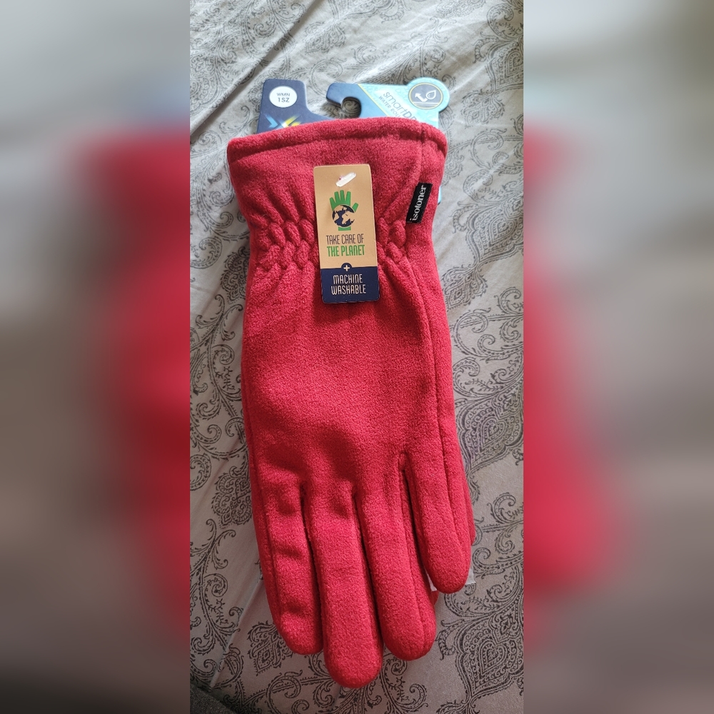 Red Isotoner Gloves